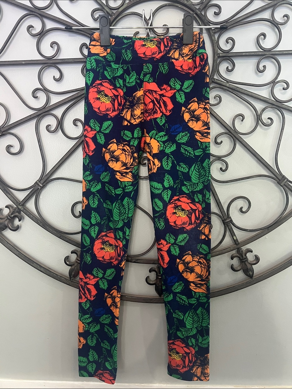 LuLaRoe Navy Floral Leggings with Red & Orange Roses